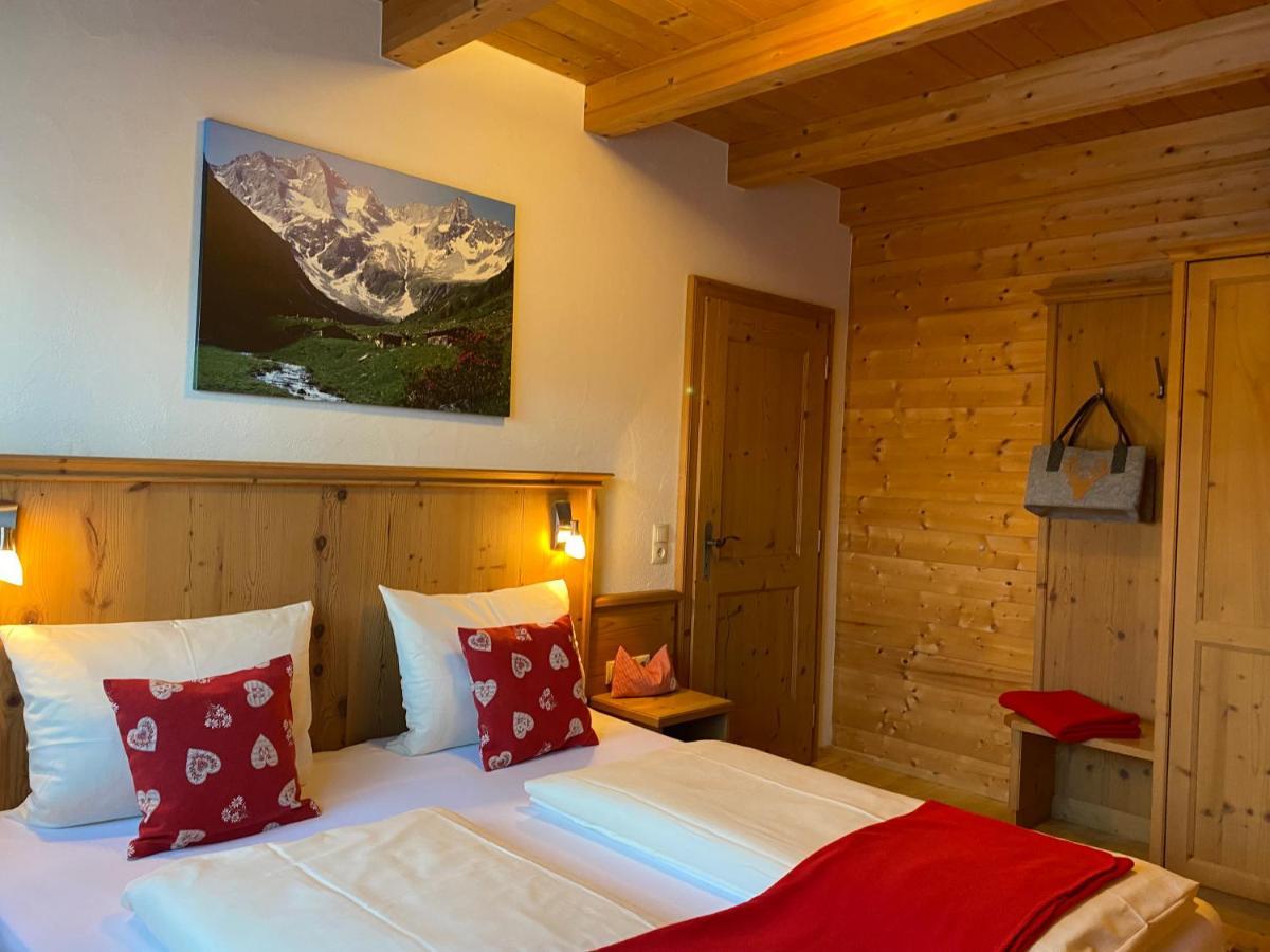 Alpenchalets Waldheim Finkenberg Exterior photo